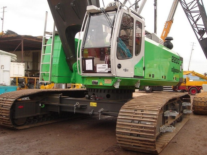 SENNEBOGEN 2200