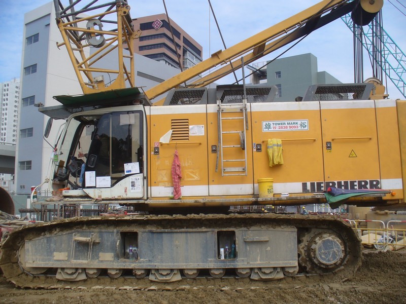 LIEBHERR HS872HD
