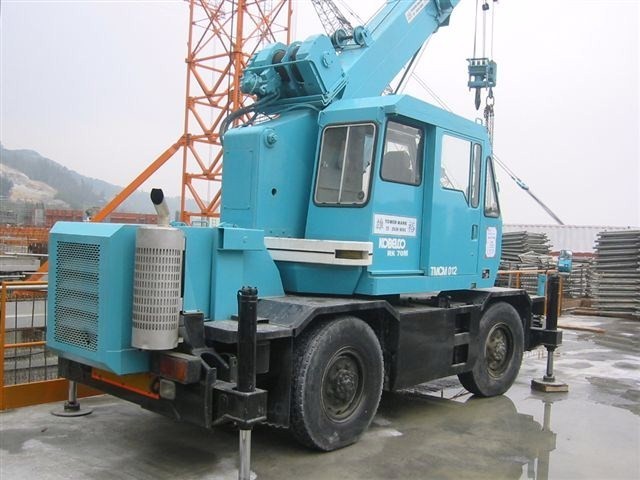 KOBELCO RK70M